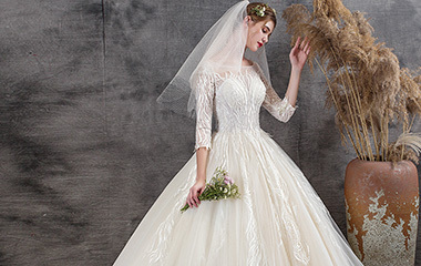 新娘需知的婚纱礼服4大要素，看完就知道选择“租赁”还是“买”